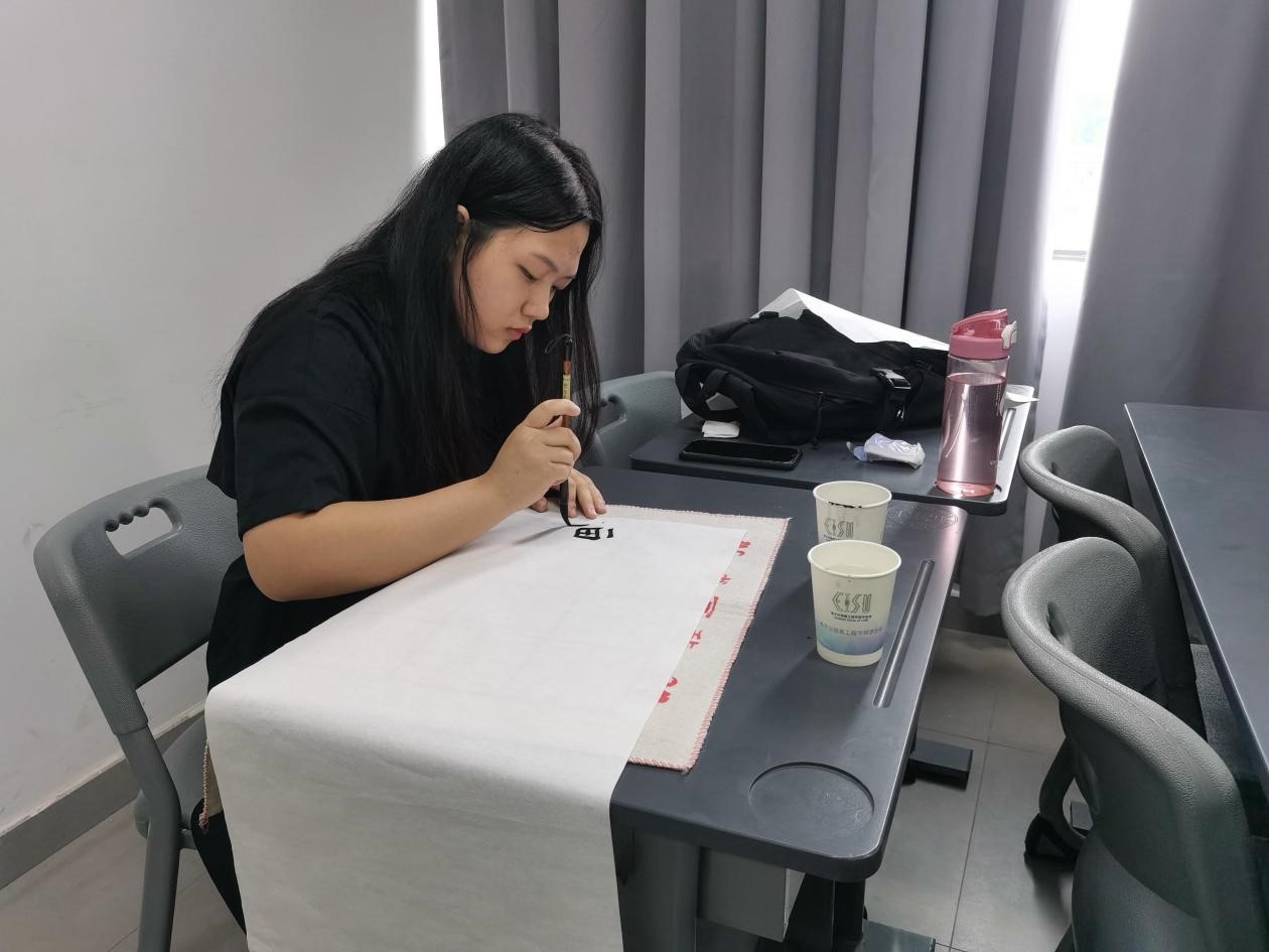 图片7.jpg 图片7.jpg