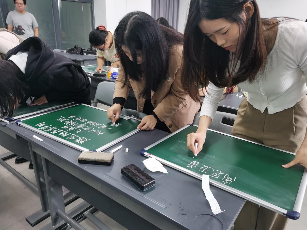 图片5.jpg 图片5.jpg